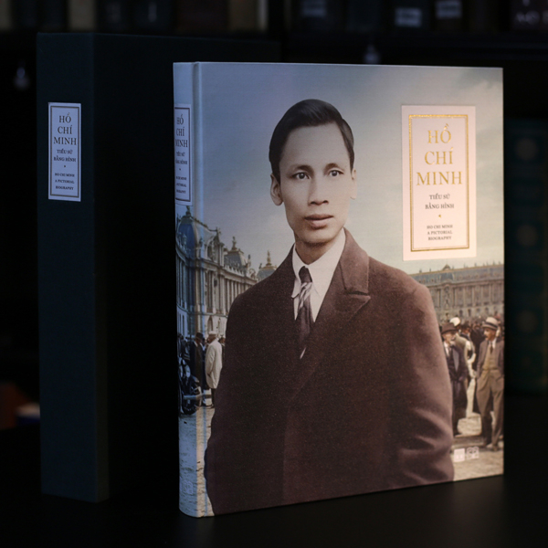 Ho Chi Minh - Tieu Su Bang Hinh - An Ban Gioi Han - Bia Vai